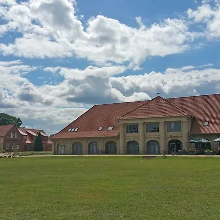 Remise Am Schloss Stolpe Dom wakacyjny